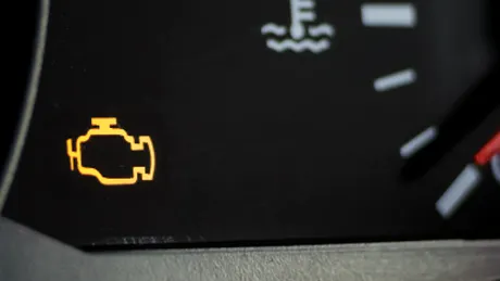5 metode de resetare a martorului de bord „check engine”