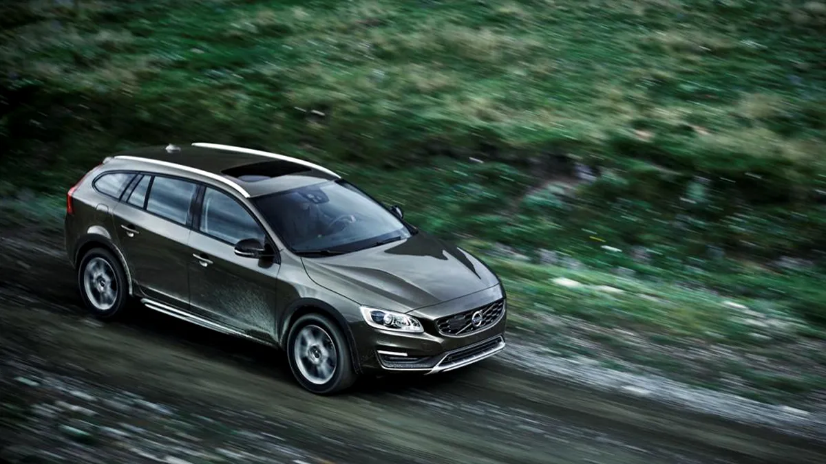 Volvo V60 Cross Country va debuta la Salonul Auto de la Los Angeles