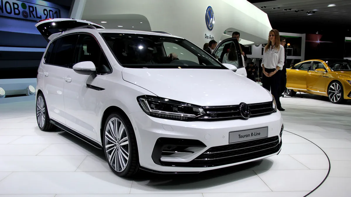 Am atins noul Volkswagen Touran peste tot. Şi a fost bine