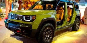 Influencerii au dezmembrat noul Jeep Recon. Care este reacția oficialilor Stellantis