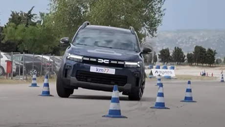 Teste de manevrabilitate cu Dacia Bigster. Cum s-a comportat SUV-ul de 4,57 metri în evaluarea celor de la KM77