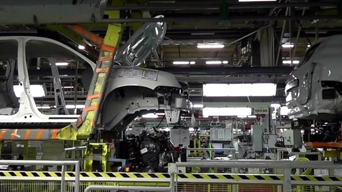 Sărbătoare la Mioveni. Noul Duster împlinește 500.000 de unităţi produse