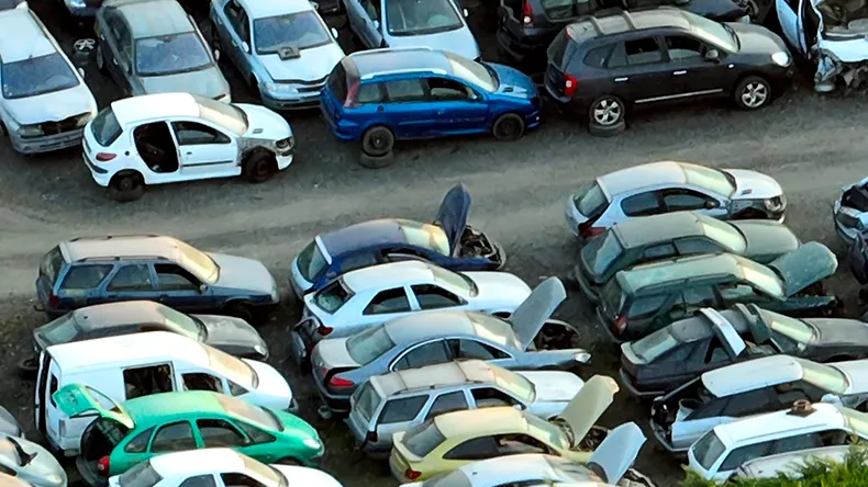 Franța și Germania au stabilit ce se întâmplă cu mașinile diesel și cele pe benzină după 2035. Reguli noi pentru mașinile chinezești