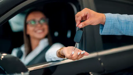 Doar mașini electrice de închiriat din 2030? O nouă decizie a Comisiei Europene ar putea afecta piața auto