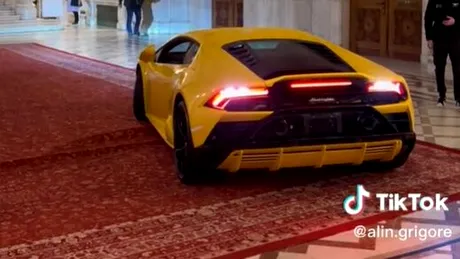 Un Lamborghini Huracan EVO a fost filmat pe holurile Parlamentului României - VIDEO