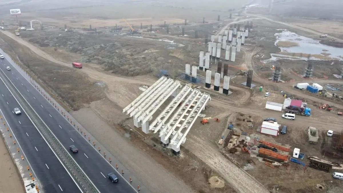 Mobilizare record pe autostrada Sibiu-Pitești. Trei tuneluri și nouă viaducte sunt construite în același timp