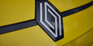 Parteneriatul dintre Renault și Stellantis nu va avea loc. Zvonurile au fost infirmate