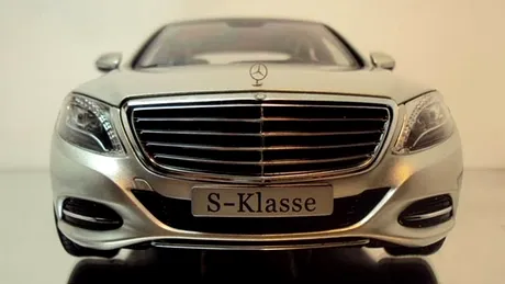 Primele imagini cu noul Mercedes-Benz S-Class. Deocamdată, ca machetă 1:18