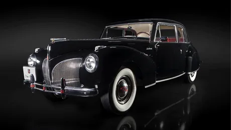 Țiriac Collection le dă întâlnire pasionaților auto la POLI AutoFEST 2026. Două modele istorice vor putea fi admirate în cadrul evenimentului, într-o selecție ce reflectă eleganța clasică americană și rafinamentul designului scandinav