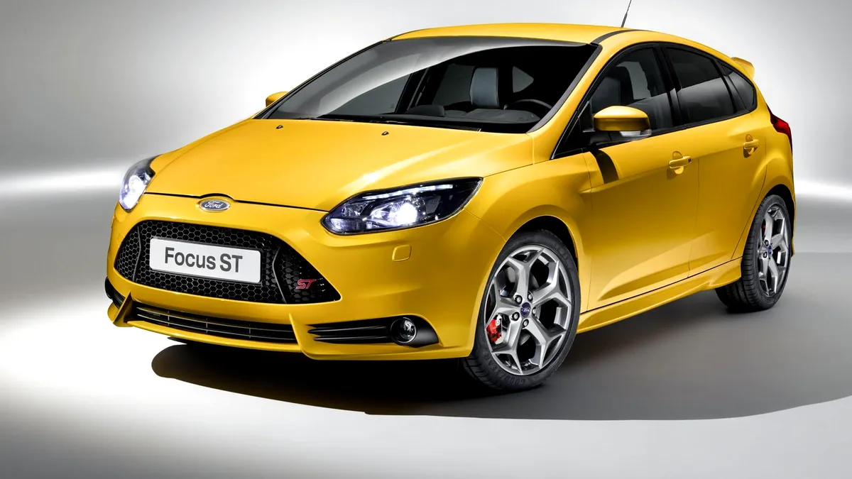 Ford Focus ST şi Focus ST-R debutează zgomotos la Frankfurt 2011