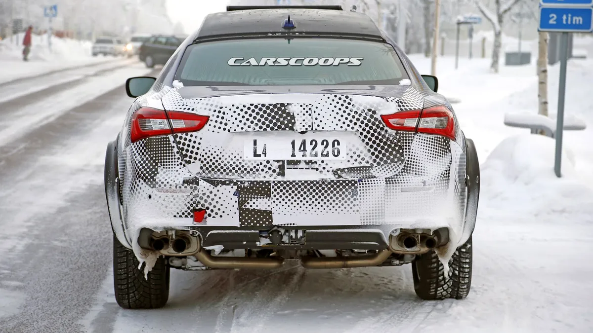 FOTO - VIDEO Primul SUV Maserati e la un pas de lansare