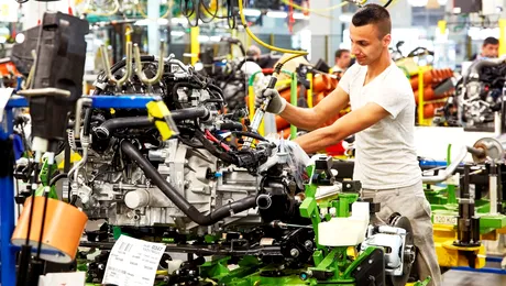 Peste 30.000 de oameni care lucrau în industria auto din România și-au pierdut locul de muncă în ultimii 5 ani