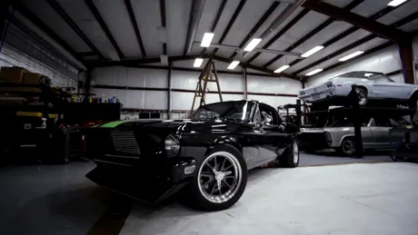 Cineva s-a gândit să convertească un Mustang clasic într-o sportivă electrică [VIDEO]