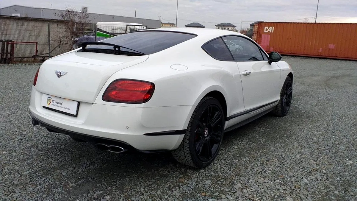 O bancă din România vinde un Bentley Continental. Prețul este fabulos pentru o mașină la mâna a doua