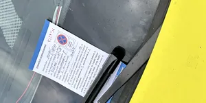 2025: Ce amendă iei dacă blochezi intrarea în garaj. Ce faci dacă cineva îți blochează intrarea în curte?