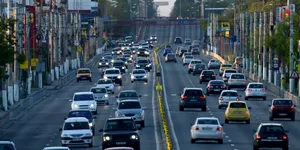 Accidente în lanț pe DN1 din cauza noii magistrale de metrou. CNAIR cere refacerea marcajelor