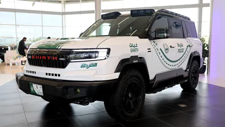 Al-Futtaim și BYD dotează Poliția din Dubai cu mașini inteligente de patrulare. Ce misiuni vor avea noile vehicule