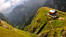 Singura stațiune din România care este amplasată integral într-un parc natural! Aici se află un monument celebru