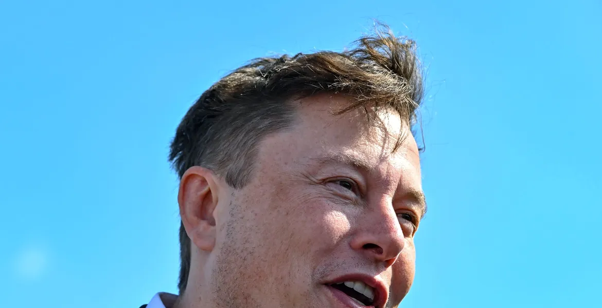 Elon Musk, fondatorul Tesla, ales ”Personalitatea Anului 2021”