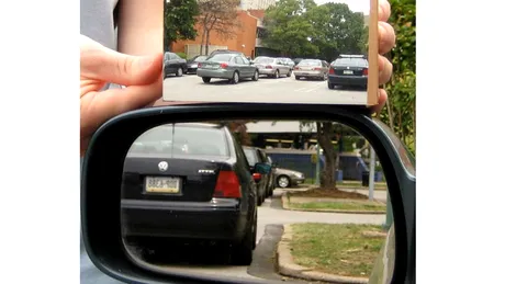 Un profesor de matematică a creat oglinda retrovizoare fără 