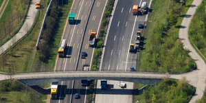 Pleci cu mașina în vacanță în Germania? Iată cinci reguli pe care trebuie să le știi înainte de a merge pe Autobahn