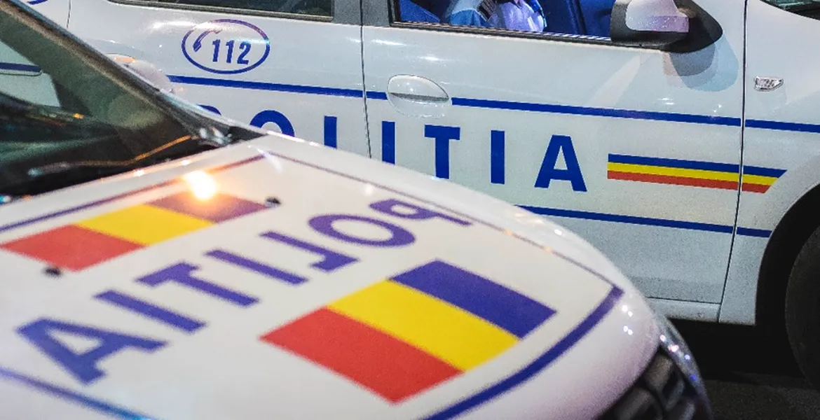 Doi adolescenţi care se afIau pe sănii trase de o maşină au fost accidentaţi