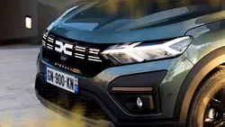 Dacia Sandero facelift a fost surprinsă în teste. Ce schimbări sunt planificate pentru bestseller-ul european?