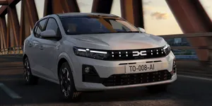 Dacia Sandero, a doua cea mai bine vândută mașină din Europa în noiembrie. Prăbușire totală pentru Tesla