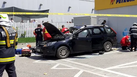O mașină a explodat în Capitală, în apropierea unei benzinării