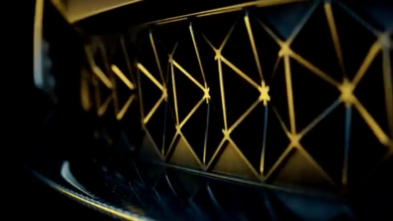 Lotus dezvăluie un teaser video cu viitorul SUV electric Type 132 