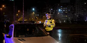 Șofer beat, cu permis anulat, urmărit de Poliție în Cluj. În mașină erau 7 copii, inclusiv un bebeluș