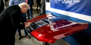 Ce s-a întâmplat cu muncitorul Ford care l-a numit pe Trump „apărător al pedofililor”: TJ Sabula nu mai este suspendat