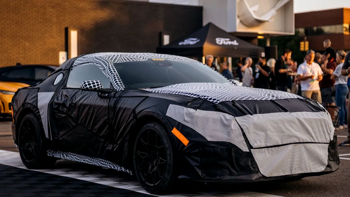 Noua generație a legendarului muscle-car Ford Mustang va debuta pe 14 septembrie