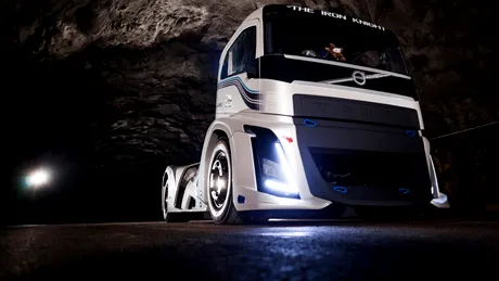 Acesta este cel mai rapid camion din lume. Are viteză de supercar! GALERIE FOTO