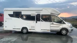 Autorulota cu panouri solare, scoasă la vânzare pe Autovit – Gata de drum, gata de off-grid