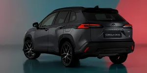 Toyota Corolla Cross facelift își dezvăluie latura sportivă și în 2025