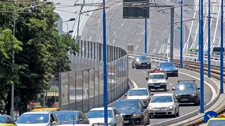 Una din cinci maşini înmatriculate în Bucureşti şi Ilfov va avea interzis în centrul Capitalei. Nimeni nu ştie câte sunt înregistrate în zona interzisă