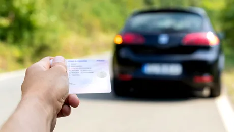 Șofer lăsat fără permis auto la doar 30 de min. după ce l-a obținut