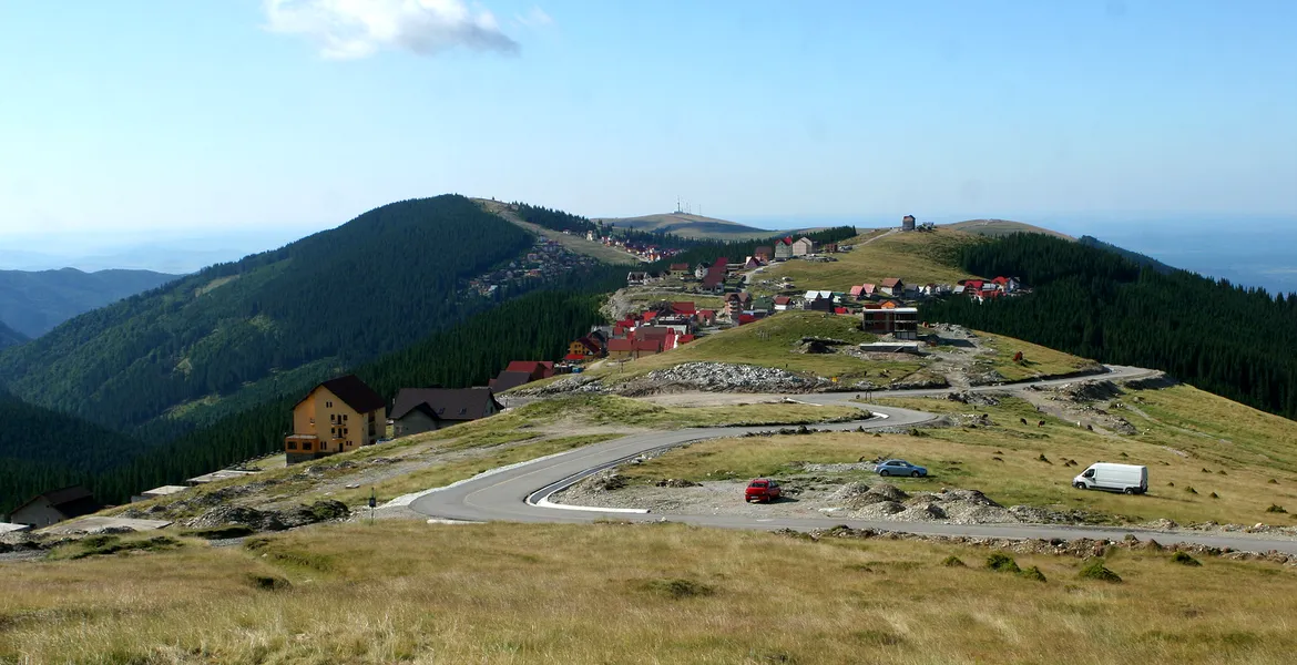 Ce a păţit un şofer oltean care s-a aventurat cu maşina pe Transalpina