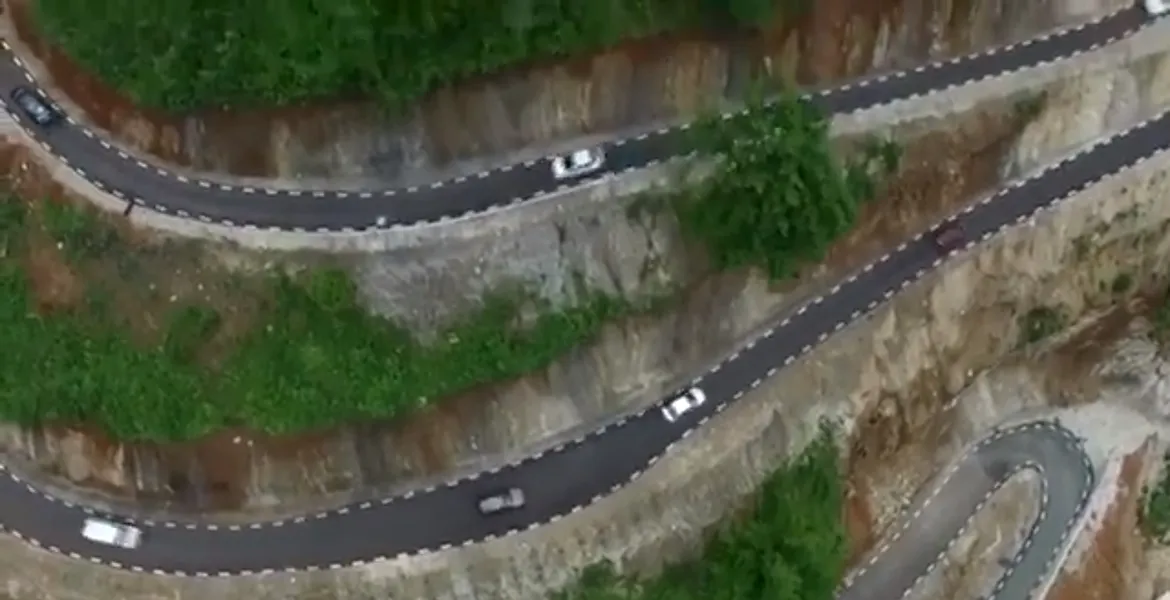 Filmare din dronă cu Transluncani, noul concurent pentru Transalpina şi Transfăgărăşan – VIDEO