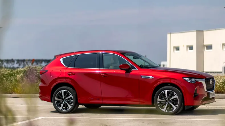 Review Mazda CX-60 PHEV Takumi Plus: SUV-ul japonez care nu vrea să fie ca toți ceilalți