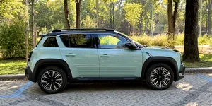 Test cu Renault 4 E-Tech în România. Francezii au readus la viață o legendă, dar nostalgia are un preț