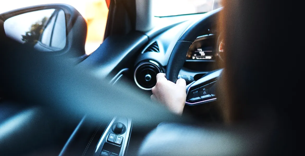 Reguli de care probabil nu ai auzit niciodată! Ce este interzis să faci la volanul unui autovehicul în 2025