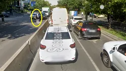 Codul Rutier 2025: Cum se acordă prioritate la trecere de pietoni cu separator de drum?