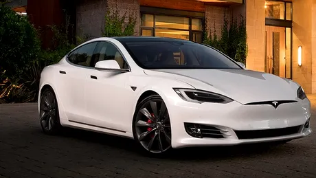 A cumpărat o Tesla second-hand pentru a face economie de carburant. După 3 zile a primit factura de reparații: 16.000$