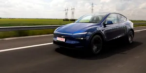 Vehiculele electrice au redus dependența de petrol: 1,7 milioane de barili pe zi economisiți în 2025