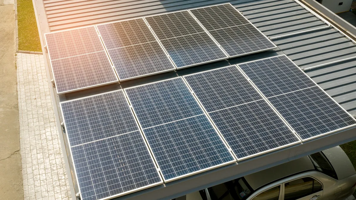 Sisteme de prindere pentru panouri solare: Esențiale pentru instalarea eficientă a sistemelor fotovoltaice (P)