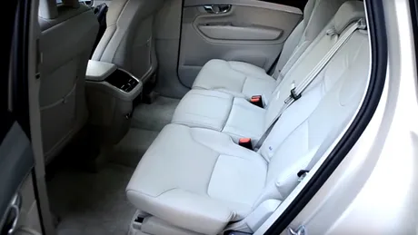 Singurul model de maşină în care nu a murit nimeni. Testat şi în România - VIDEO