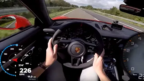Un Porsche 911 GT3, pe Autobahn, la 309 km/h. Maşina sună şi accelerează demenţial - VIDEO