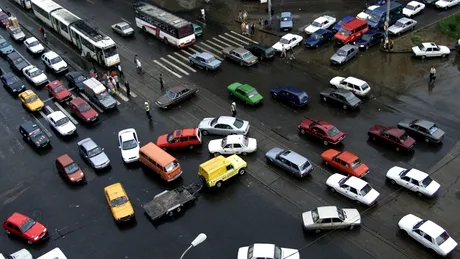 10 soluţii ieftine pentru traficul din Bucureşti şi marile oraşe